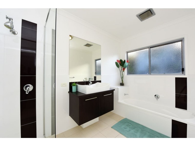 6 The Parkway, Aroona QLD 4551