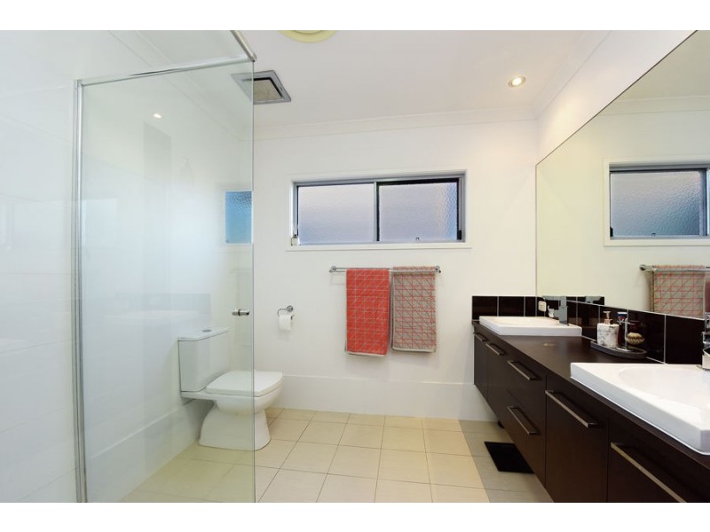 6 The Parkway, Aroona QLD 4551