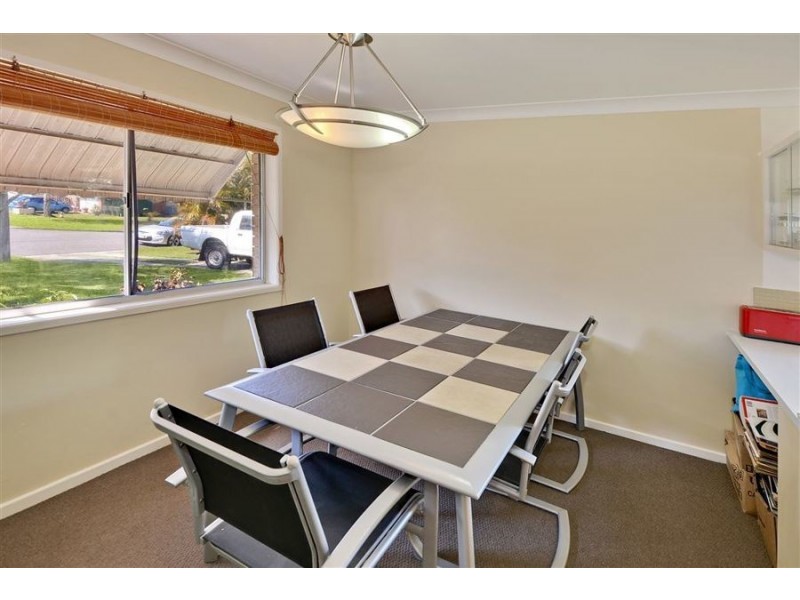 32 Wavell Ave, Golden Beach QLD 4551