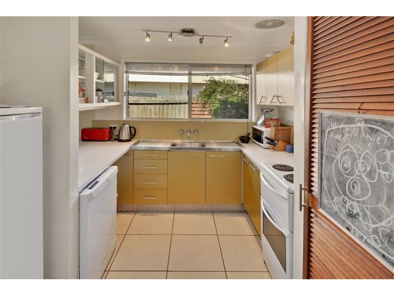 32 Wavell Ave, Golden Beach QLD 4551