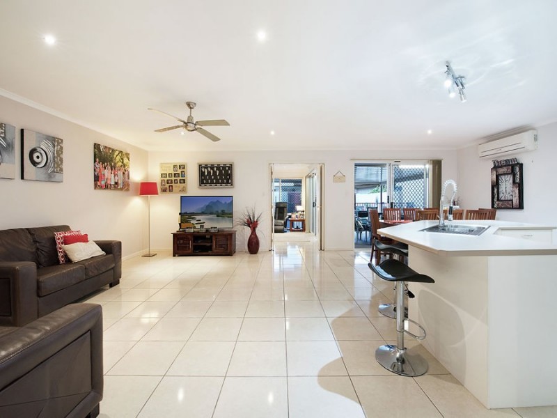 13 Andrew Ave, Little Mountain QLD 4551