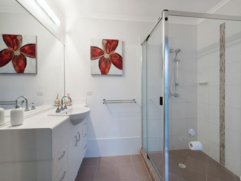 13 Andrew Ave, Little Mountain QLD 4551