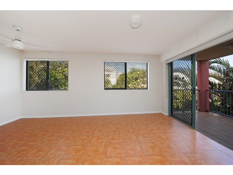 2/13 Orvieto Terrace, Kings Beach QLD 4551