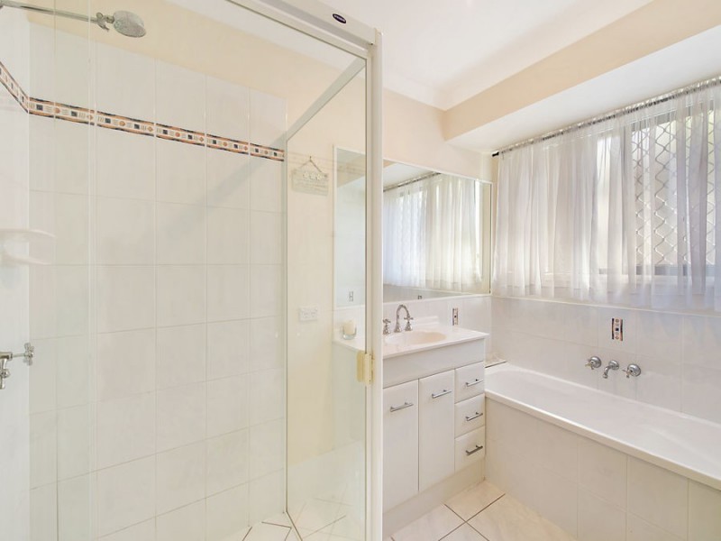 52 Discovery Drive, Little Mountain QLD 4551