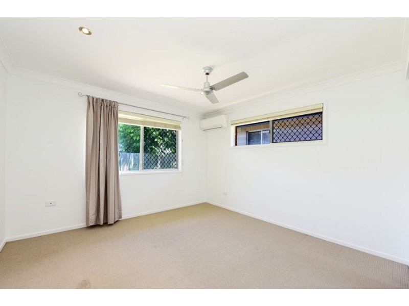 2 Sutherland Street, Dicky Beach QLD 4551