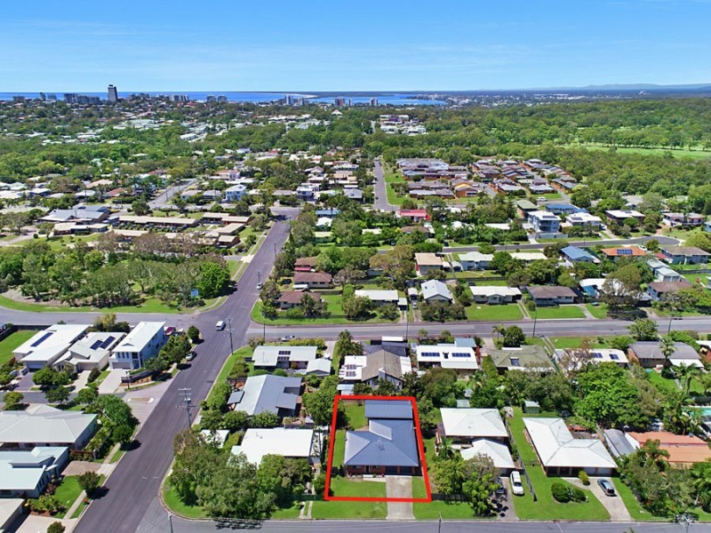 2 Sutherland Street, Dicky Beach QLD 4551