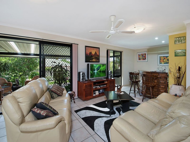 17 Berkley Place, Little Mountain QLD 4551