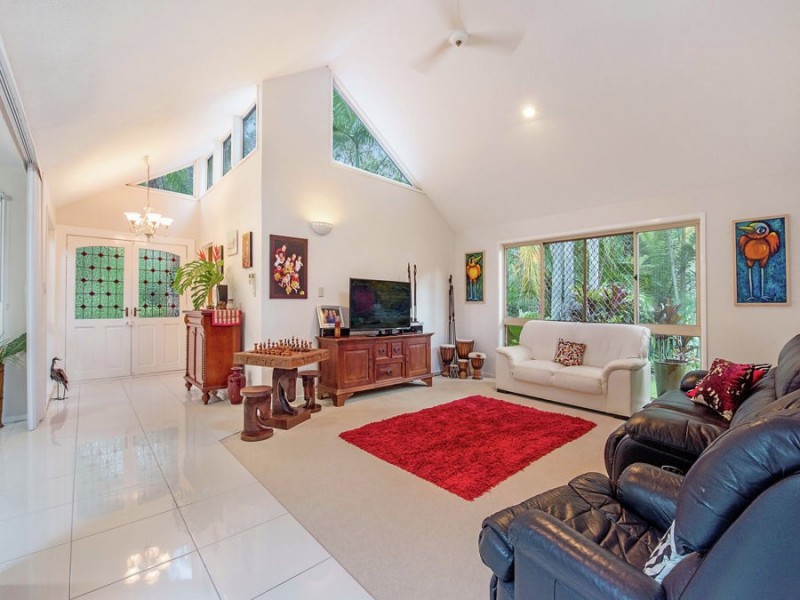 7 Brolga Court, Little Mountain QLD 4551