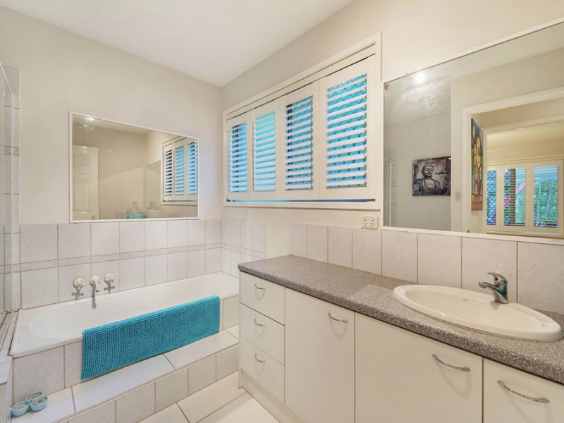 7 Brolga Court, Little Mountain QLD 4551