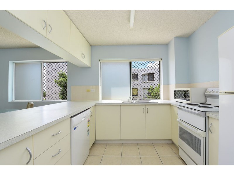 1/64 Edmund Street, Kings Beach QLD 4551