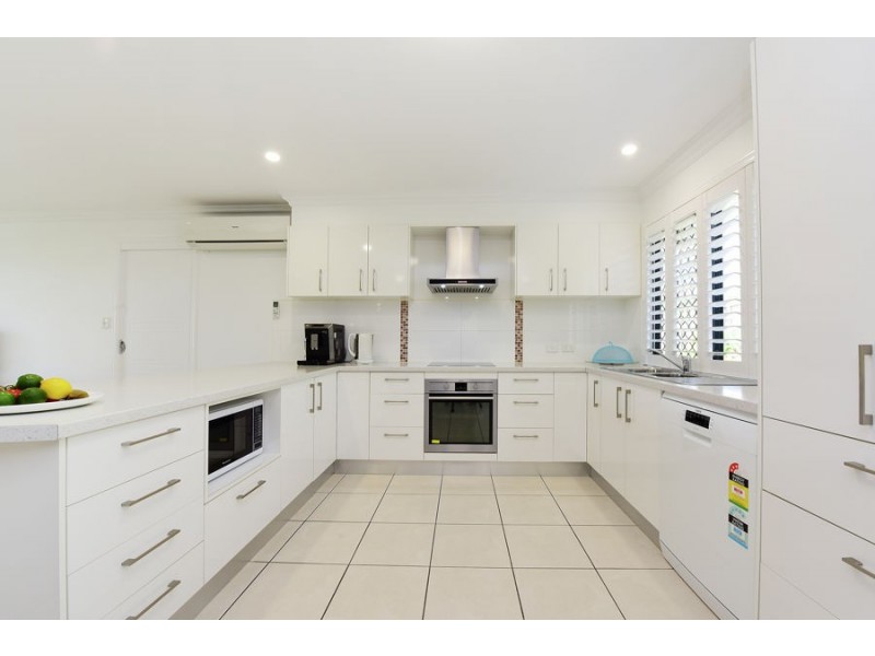 7 Cayenne Court, Glass House Mountains QLD 4518