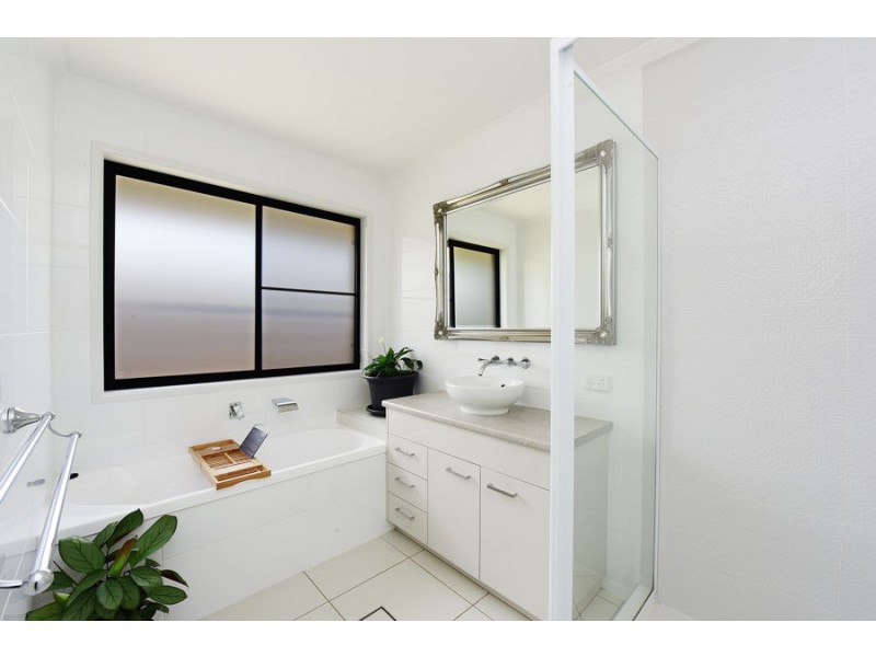 19 Kay Avenue, Bli Bli QLD 4560
