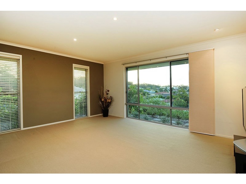 19 Carisbrook Court, Little Mountain QLD 4551