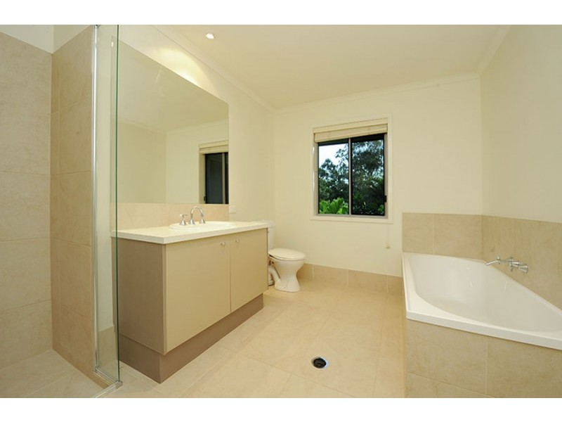 19 Carisbrook Court, Little Mountain QLD 4551