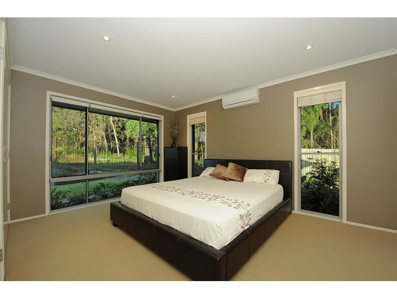 19 Carisbrook Court, Little Mountain QLD 4551