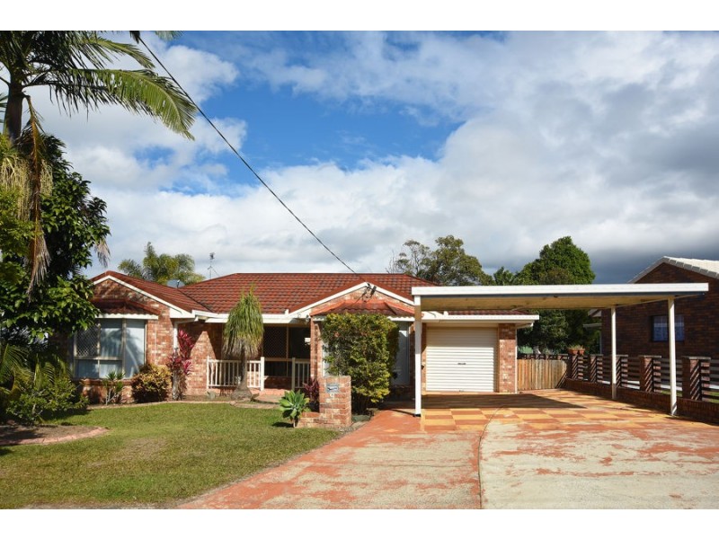 9 Pozieres Crescent, Aroona QLD 4551