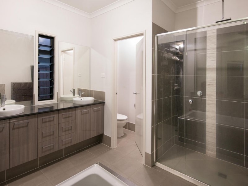 12 Haslewood Crescent, Meridan Plains QLD 4551