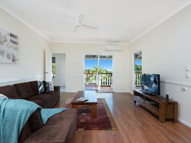 11 Ridgewood Road, Little Mountain QLD 4551