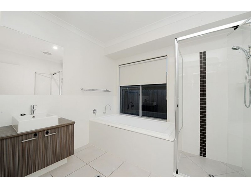 28 Crater Street, Caloundra West QLD 4551