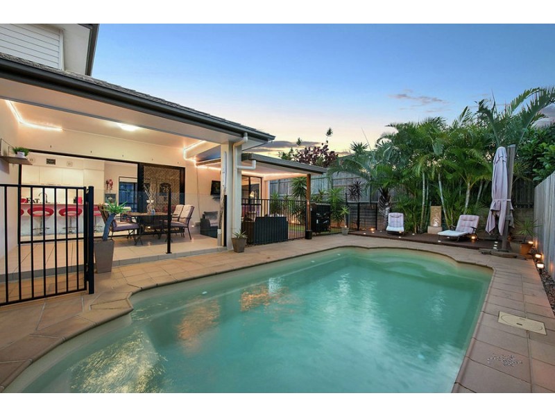 43 Hillview Crescent, Little Mountain QLD 4551