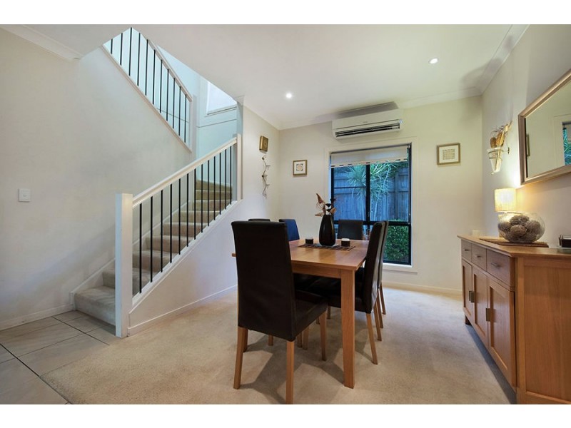 43 Hillview Crescent, Little Mountain QLD 4551