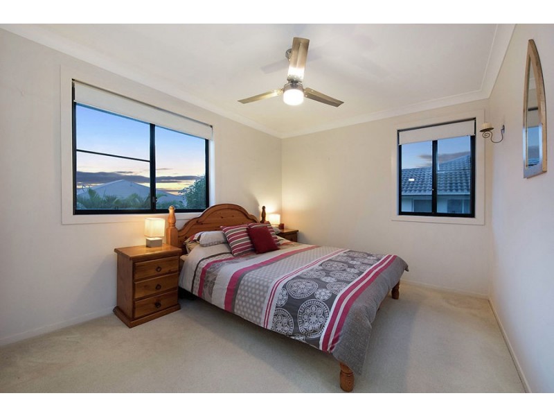 43 Hillview Crescent, Little Mountain QLD 4551