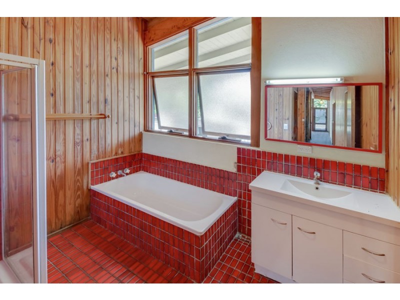 1 Fairlie Crescent, Moffat Beach QLD 4551