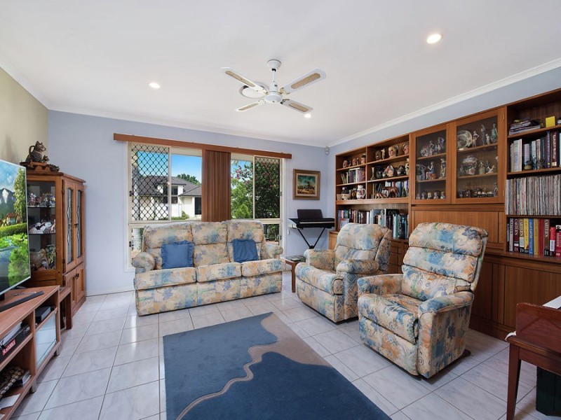 5 Undanbi Place, Pelican Waters QLD 4551