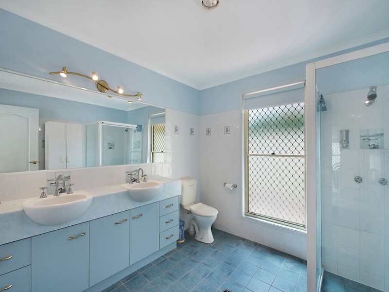 5 Undanbi Place, Pelican Waters QLD 4551