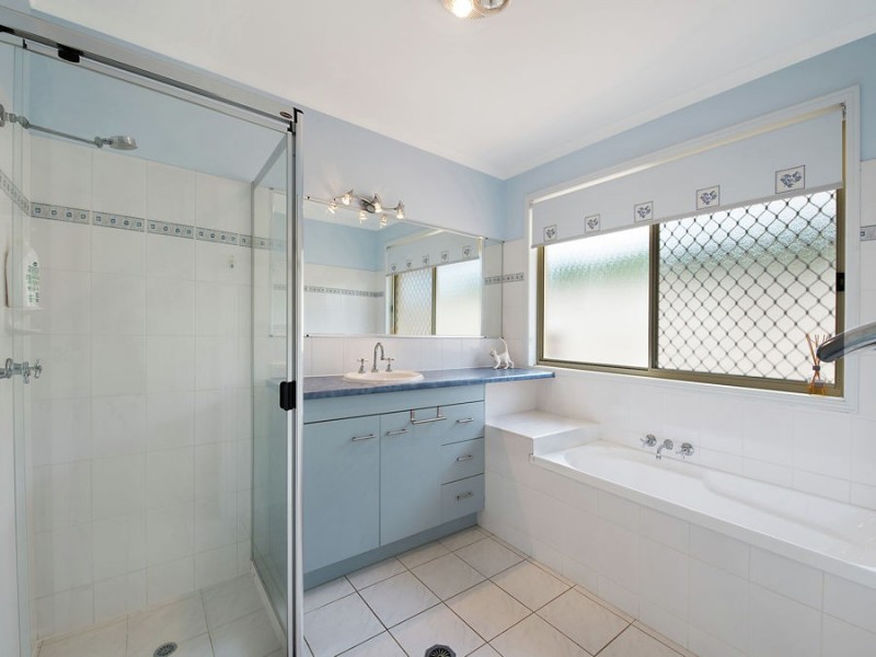 5 Undanbi Place, Pelican Waters QLD 4551