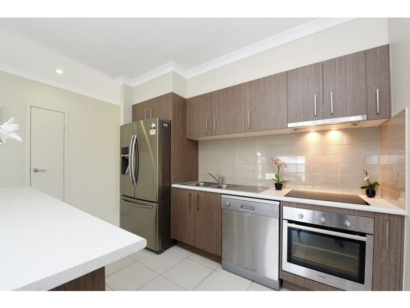 10 Honey Street, Caloundra West QLD 4551