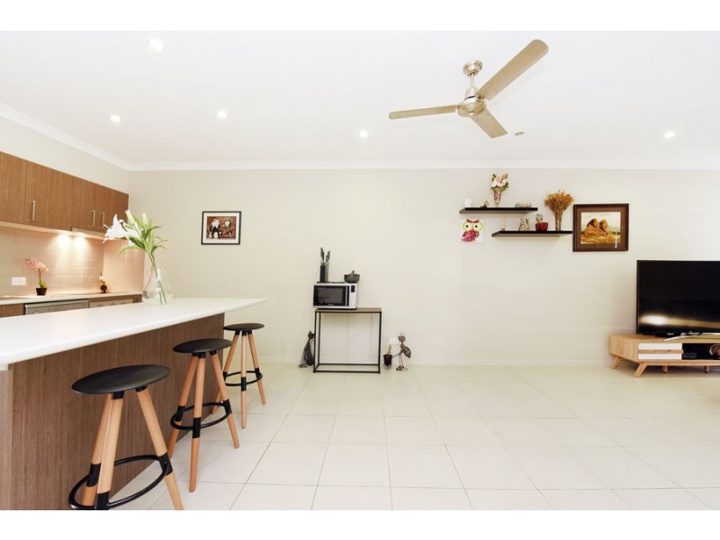 10 Honey Street, Caloundra West QLD 4551