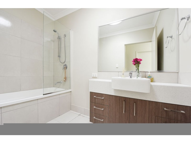 10 Honey Street, Caloundra West QLD 4551
