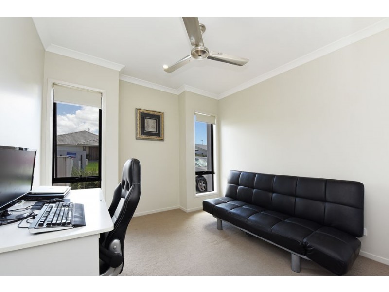 10 Honey Street, Caloundra West QLD 4551