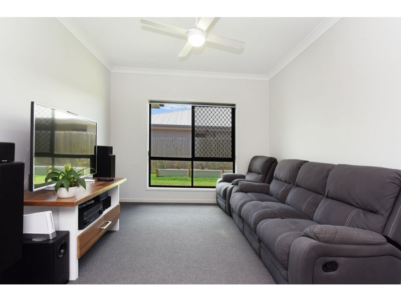 16 Featherwood Crescent, Beerwah QLD 4519