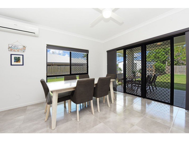 16 Featherwood Crescent, Beerwah QLD 4519
