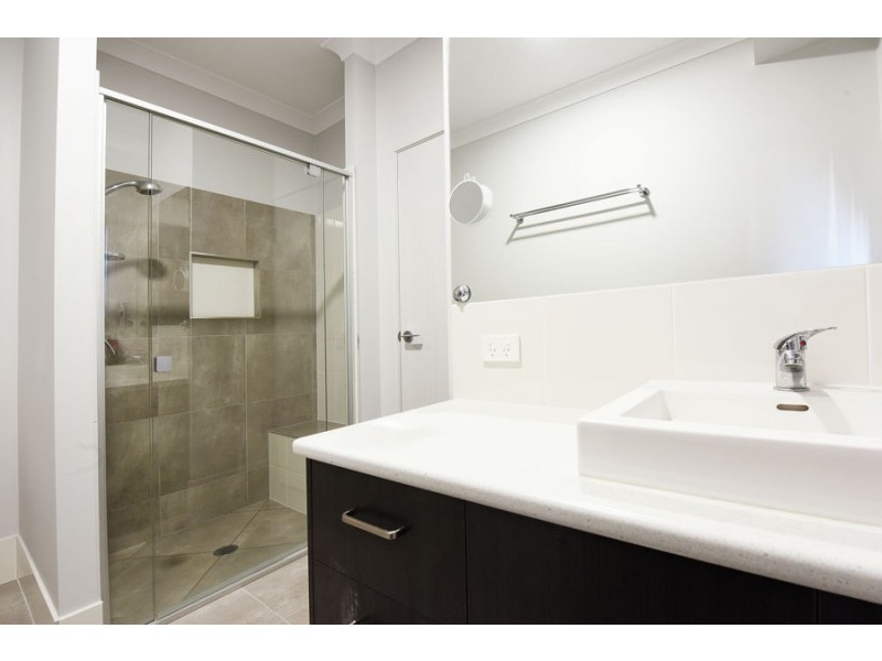 16 Featherwood Crescent, Beerwah QLD 4519