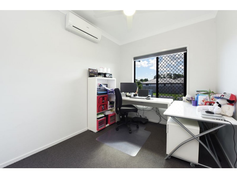 16 Featherwood Crescent, Beerwah QLD 4519