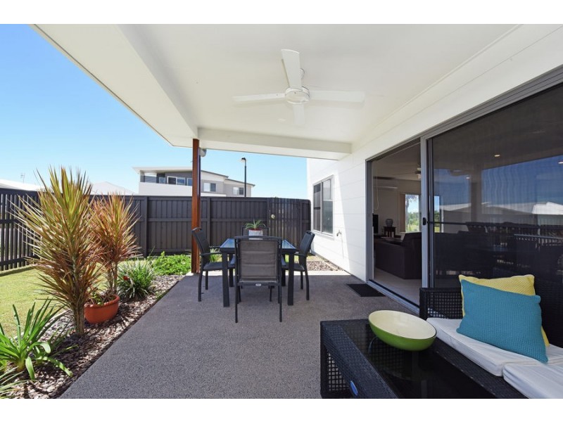 19 Violet Street, Caloundra West QLD 4551