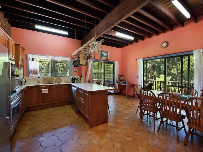 4 Gympie Street South, Landsborough QLD 4550