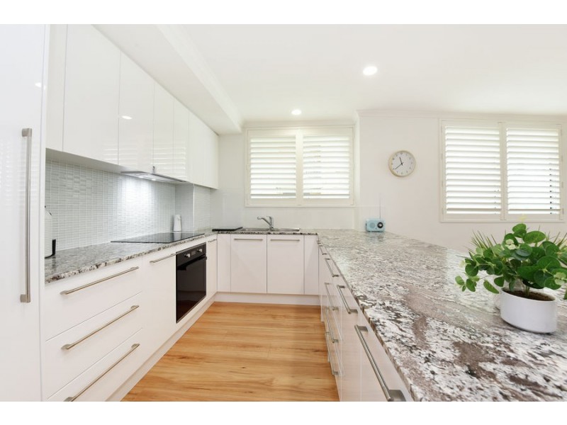 3/4 Orvieto Terrace, Kings Beach QLD 4551