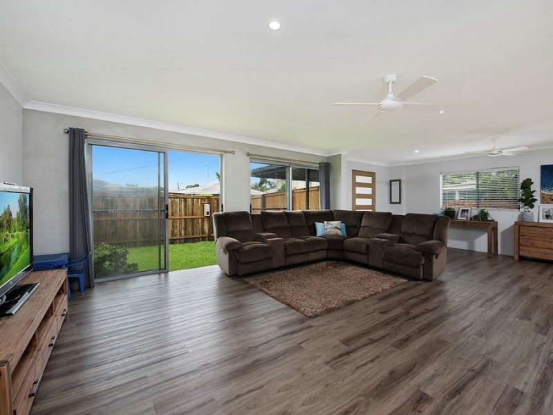 2 Theresa Street, Golden Beach QLD 4551