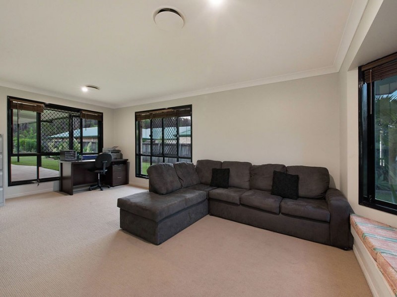 37 Koala Court, Little Mountain QLD 4551