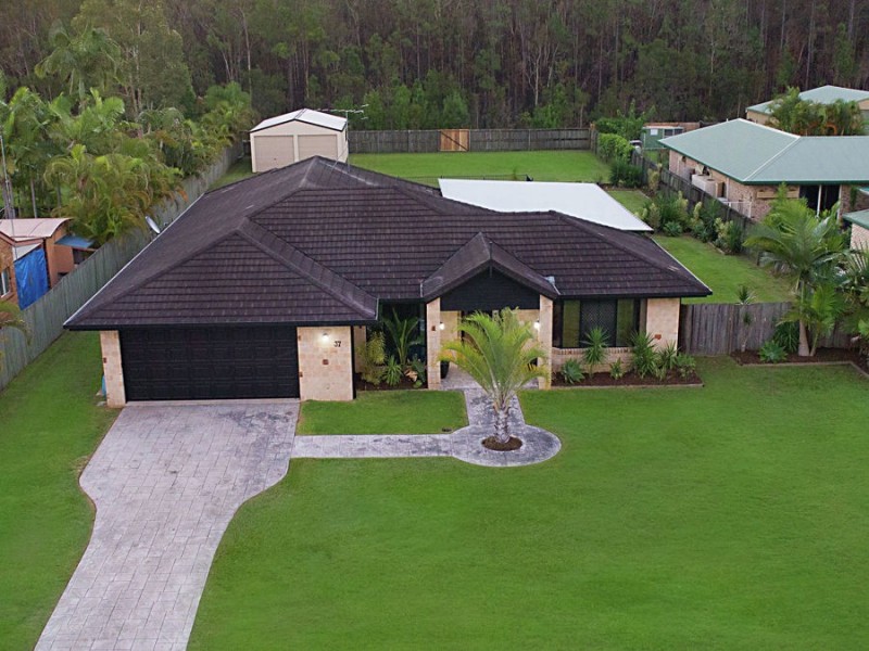 37 Koala Court, Little Mountain QLD 4551