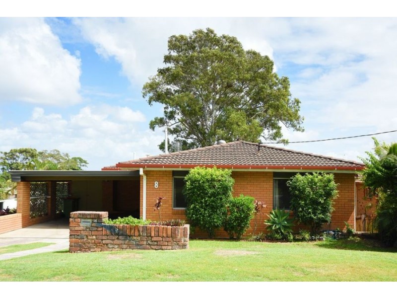 8 Beausang St, Caloundra QLD 4551