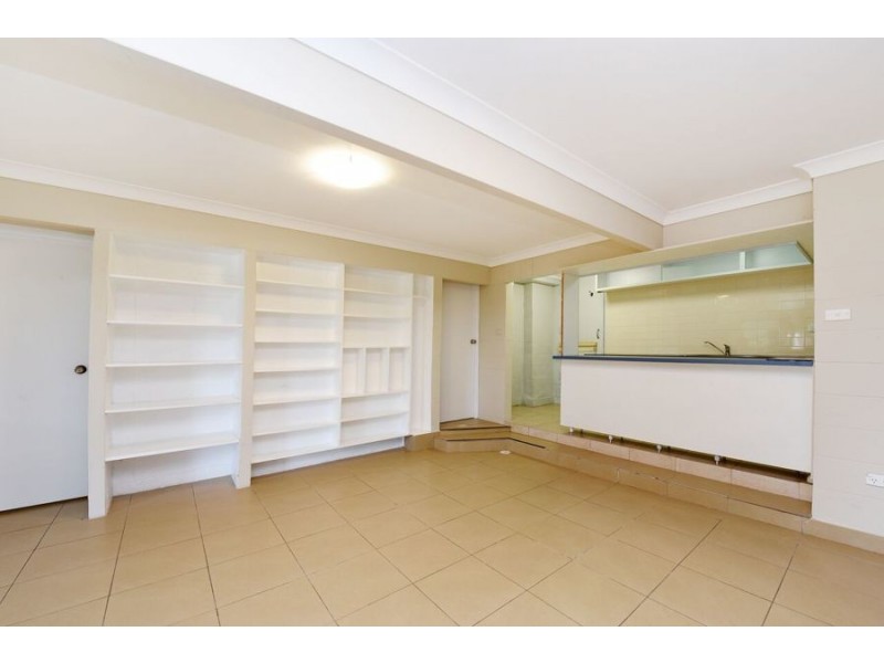 8 Beausang St, Caloundra QLD 4551