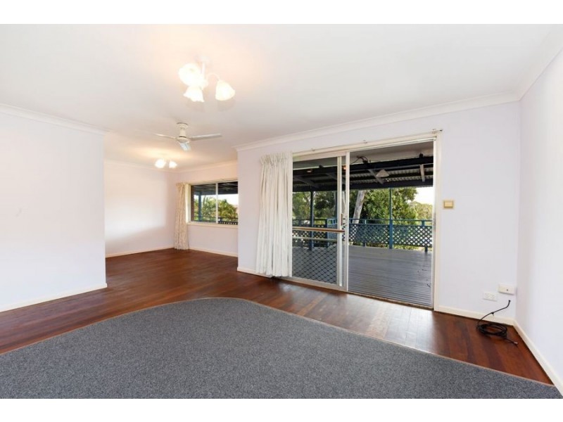 8 Beausang St, Caloundra QLD 4551