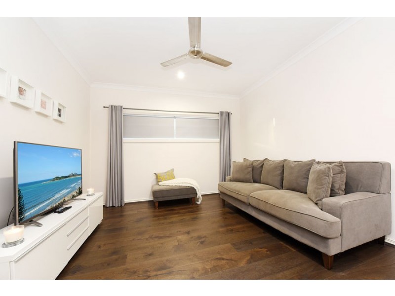 62 Clark Avenue, Glass House Mountains QLD 4518