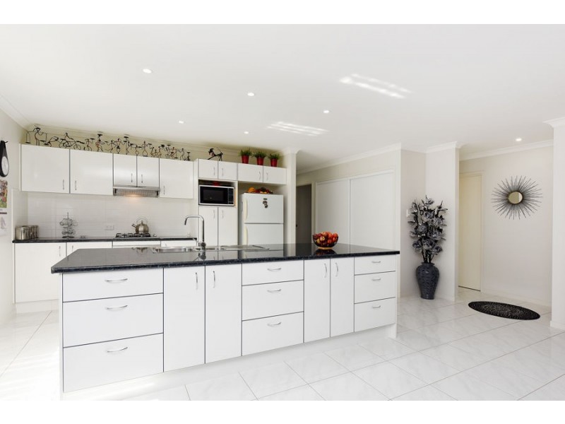 37 Gippsland Place, Caloundra West QLD 4551