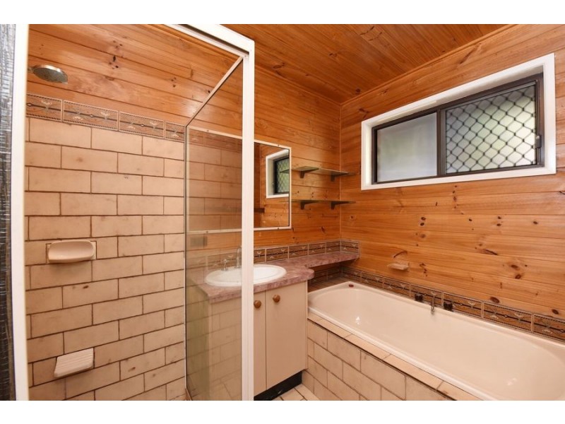 7 Beausang St, Caloundra QLD 4551